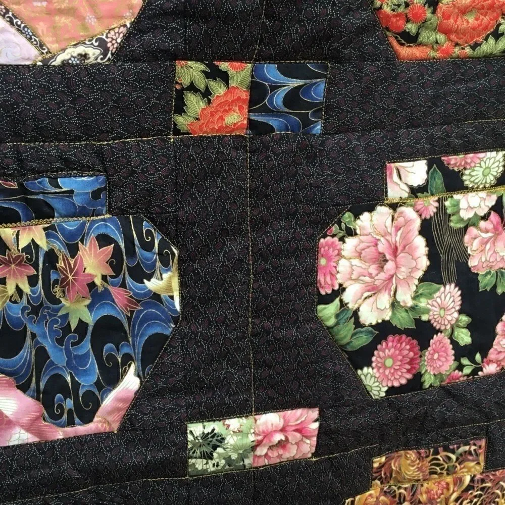 NWT Handcrafted Ginger Jar Quilt
